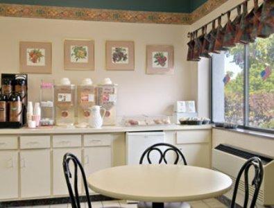 Hotel Super 8 Cleveland North Ridgeville Restaurant foto